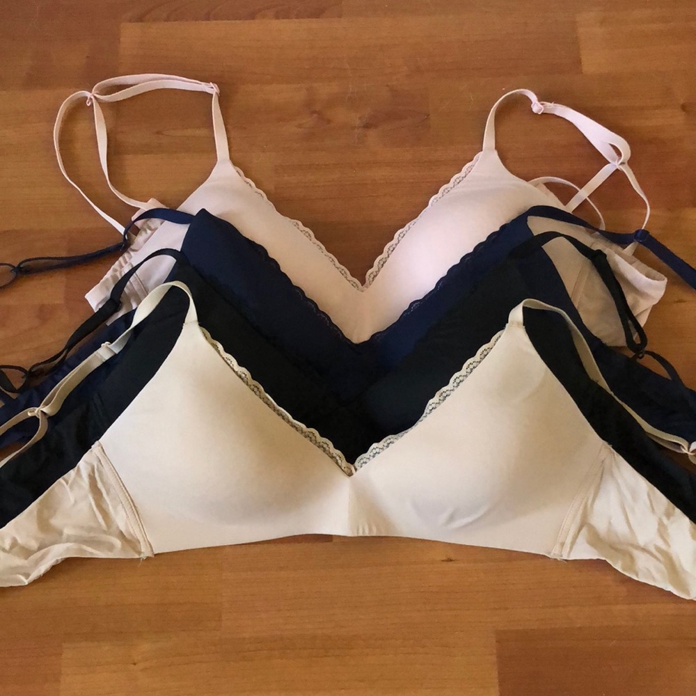 Aerie Starts with You Wireless Bra Lot💕